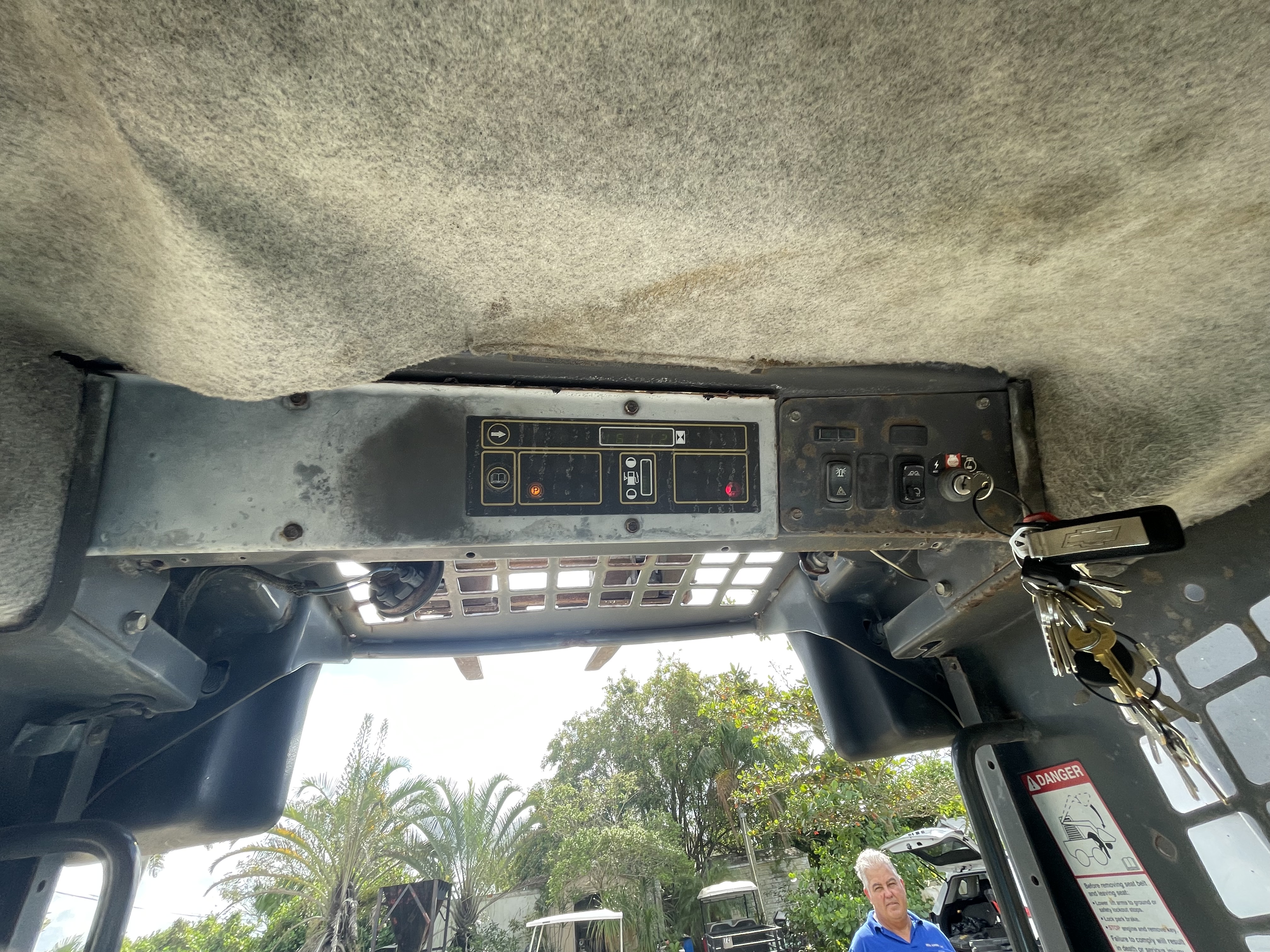 2004 NEW HOLLAND LS 180 - Image 17