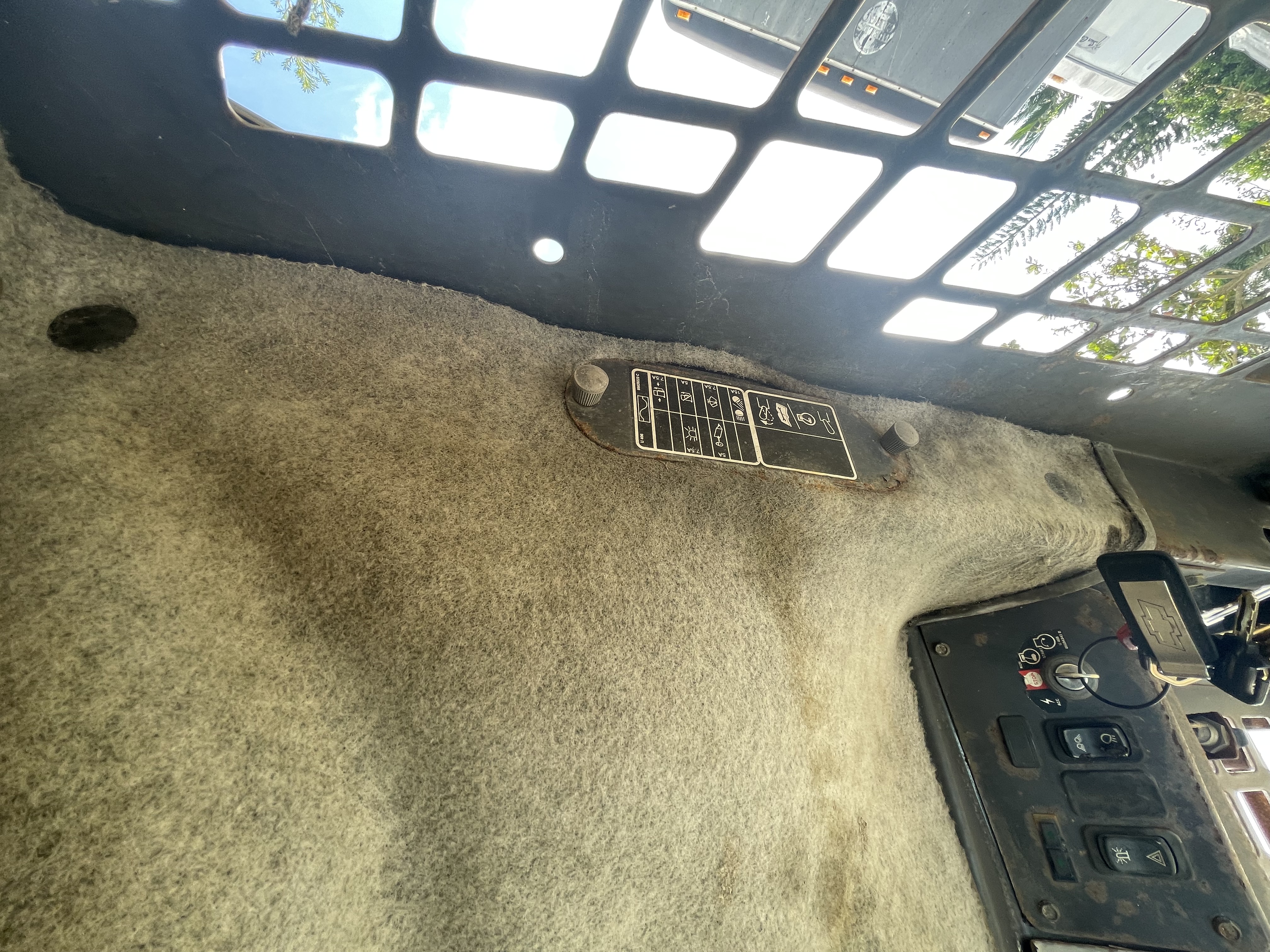 2004 NEW HOLLAND LS 180 - Image 18