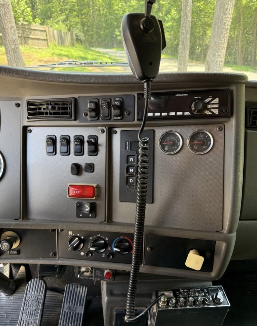 2012 KENWORTH T370 - Image 6