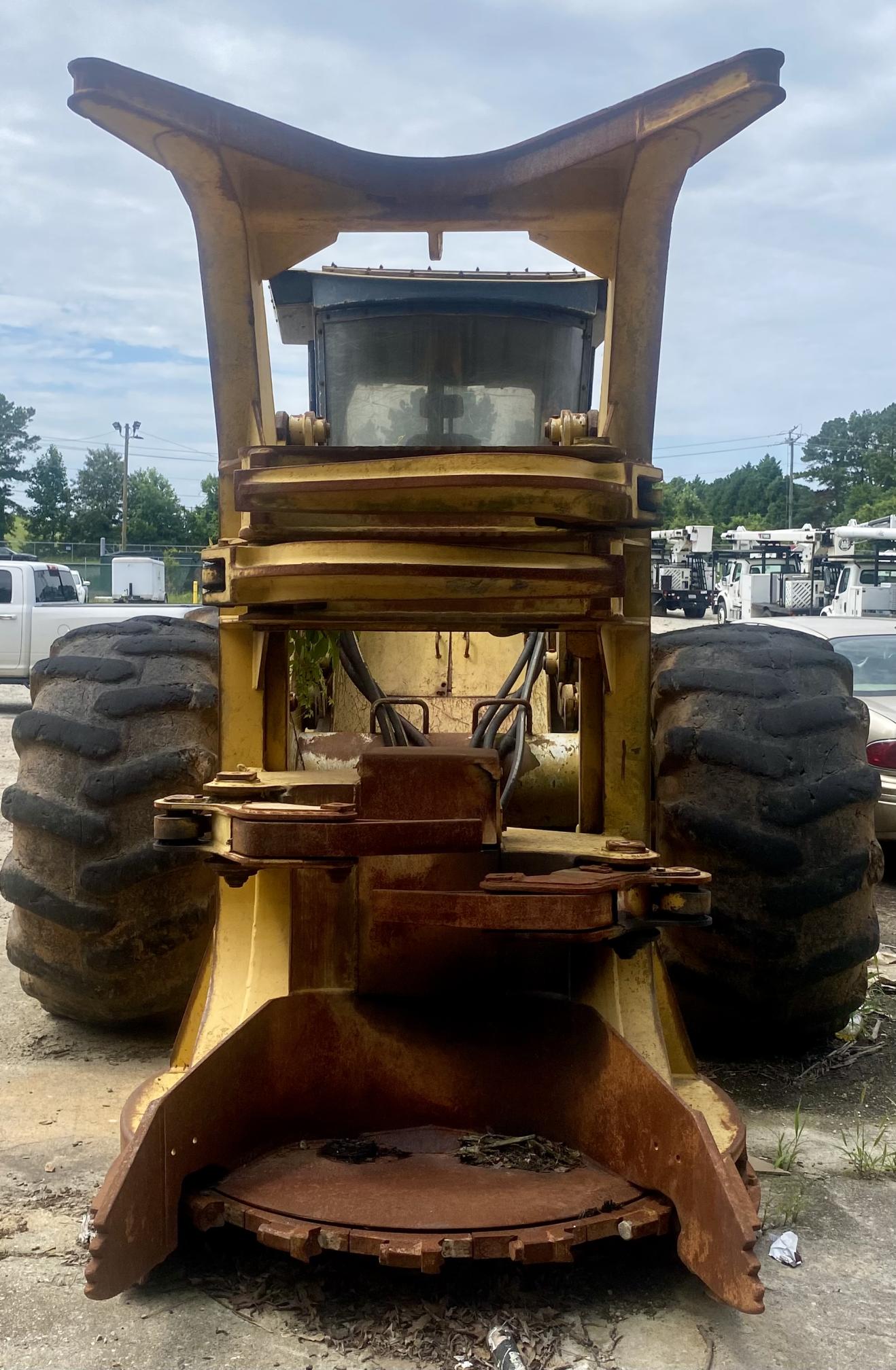 2002 HYDRO-AX 570 - view 8 of 9