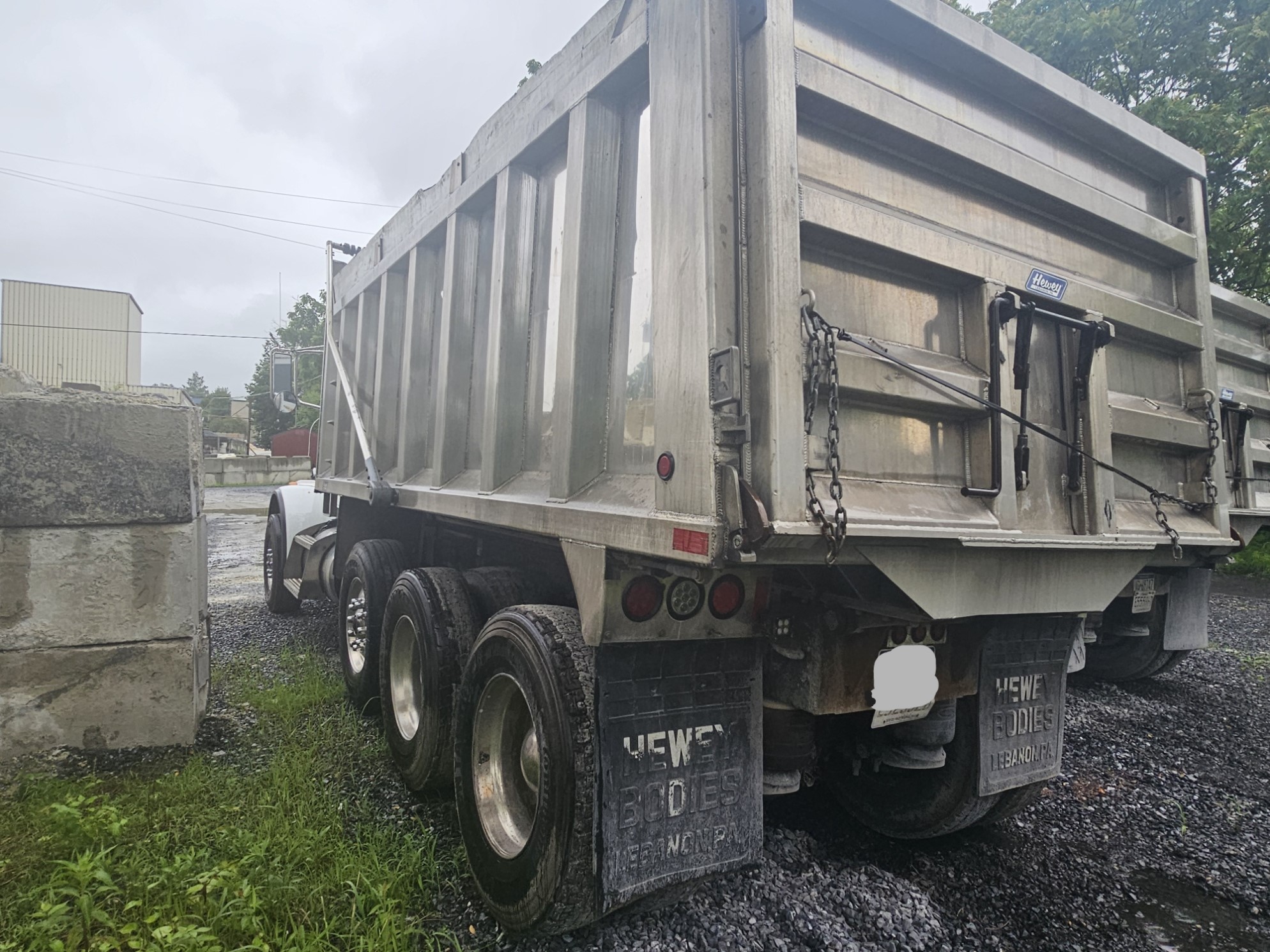 2019 PETERBILT 365 - view 3 of 19