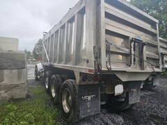 2019 PETERBILT 365 - Image 3