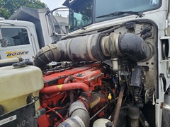 2019 PETERBILT 365 - Image 18