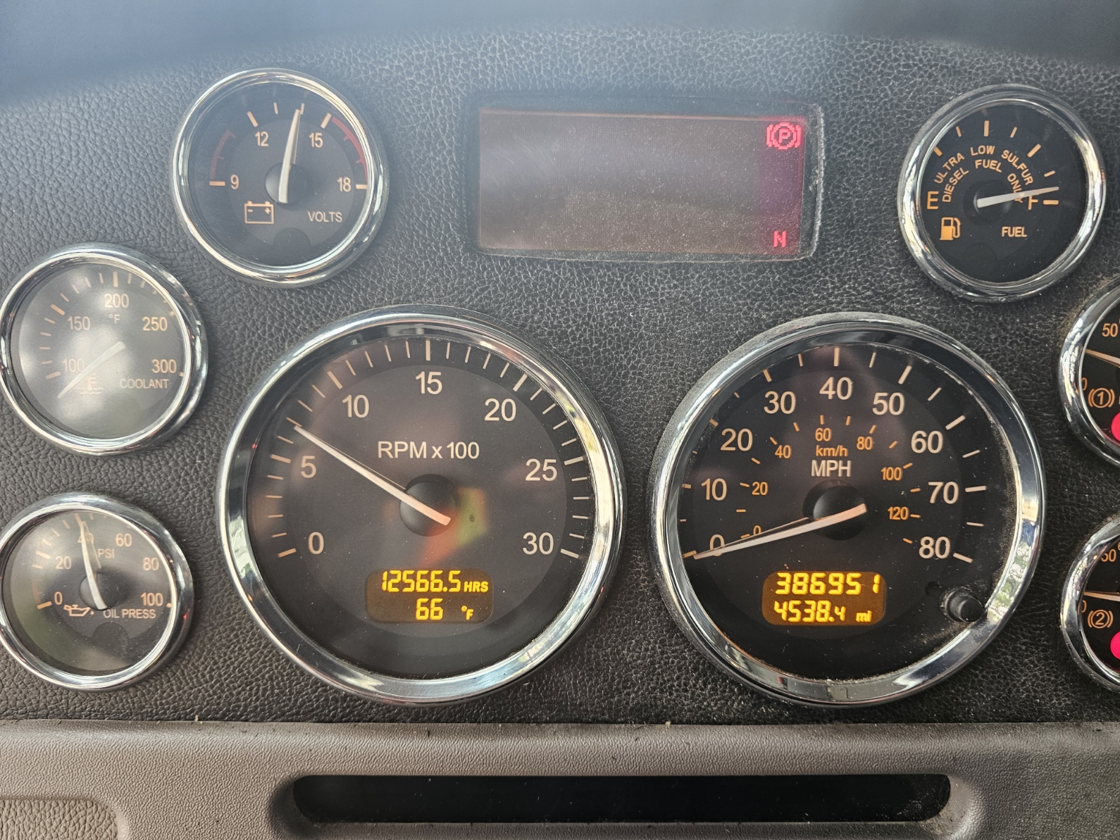 2019 PETERBILT 365 - view 15 of 19