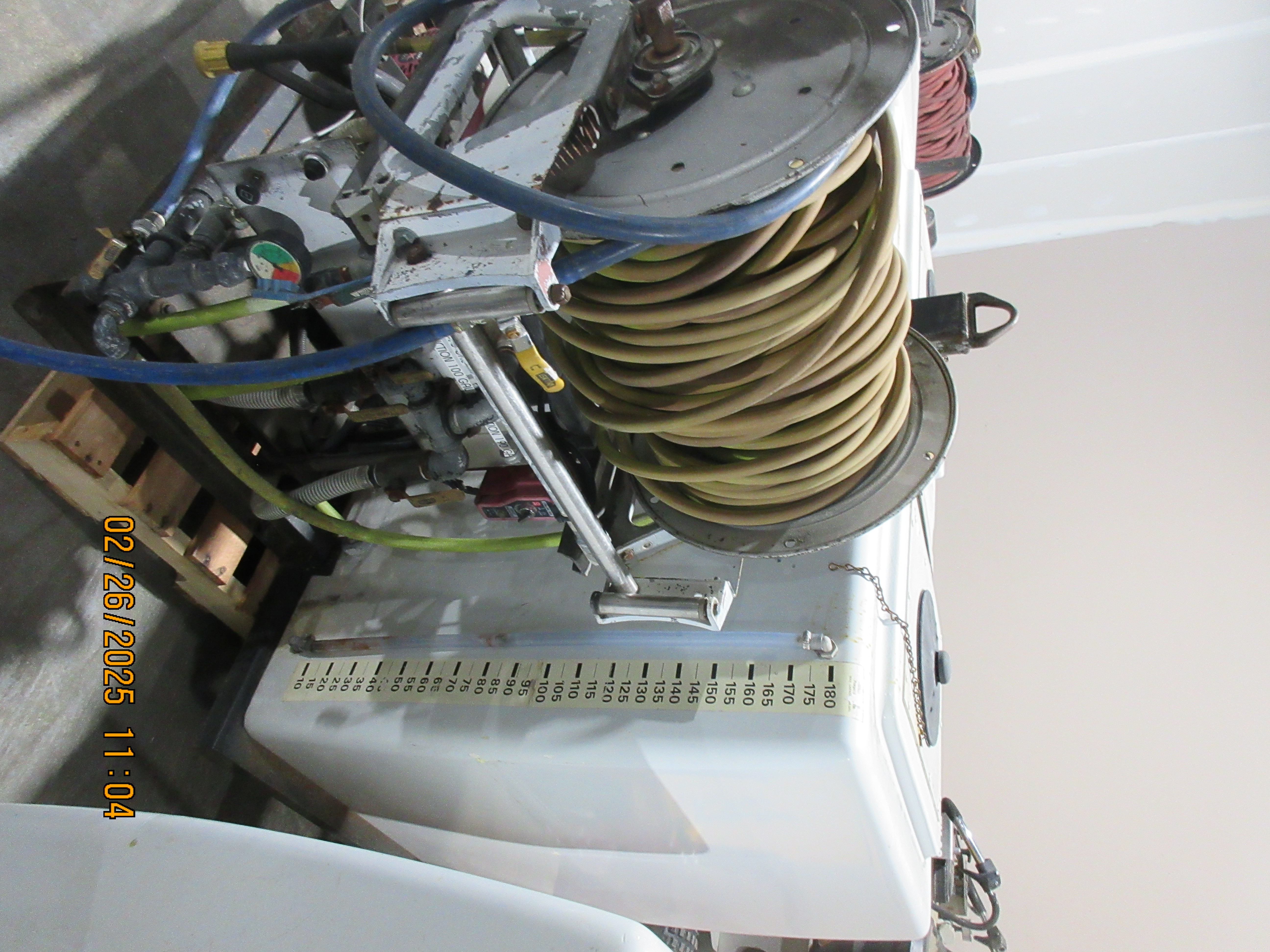 JOHN DEERE Skid Spray Tank - view 2 of 12