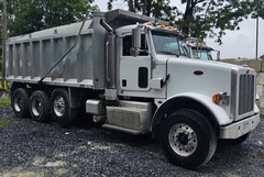 2019 PETERBILT 365 - Image 1