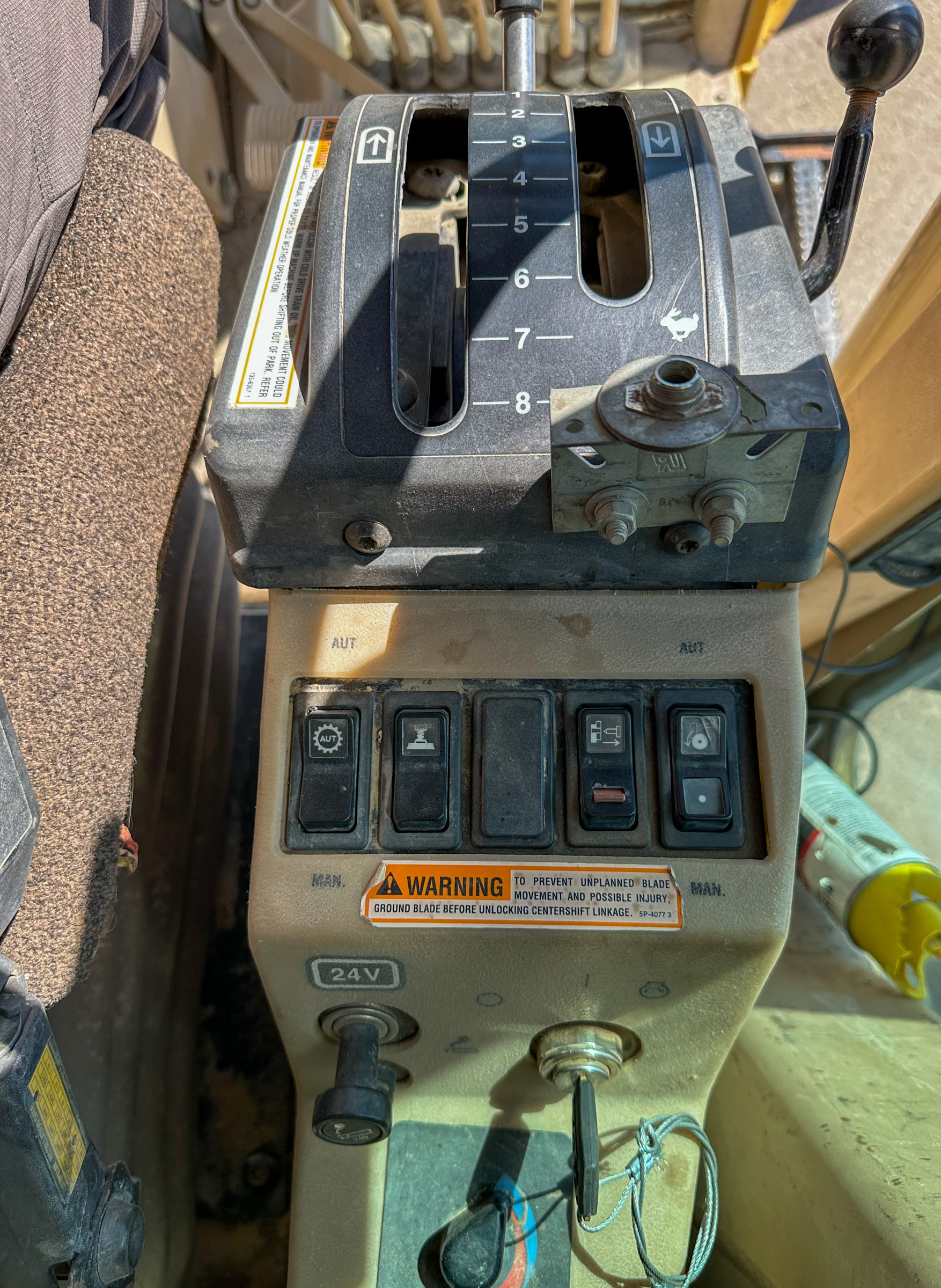 2000 CATERPILLAR 143H - view 12 of 21