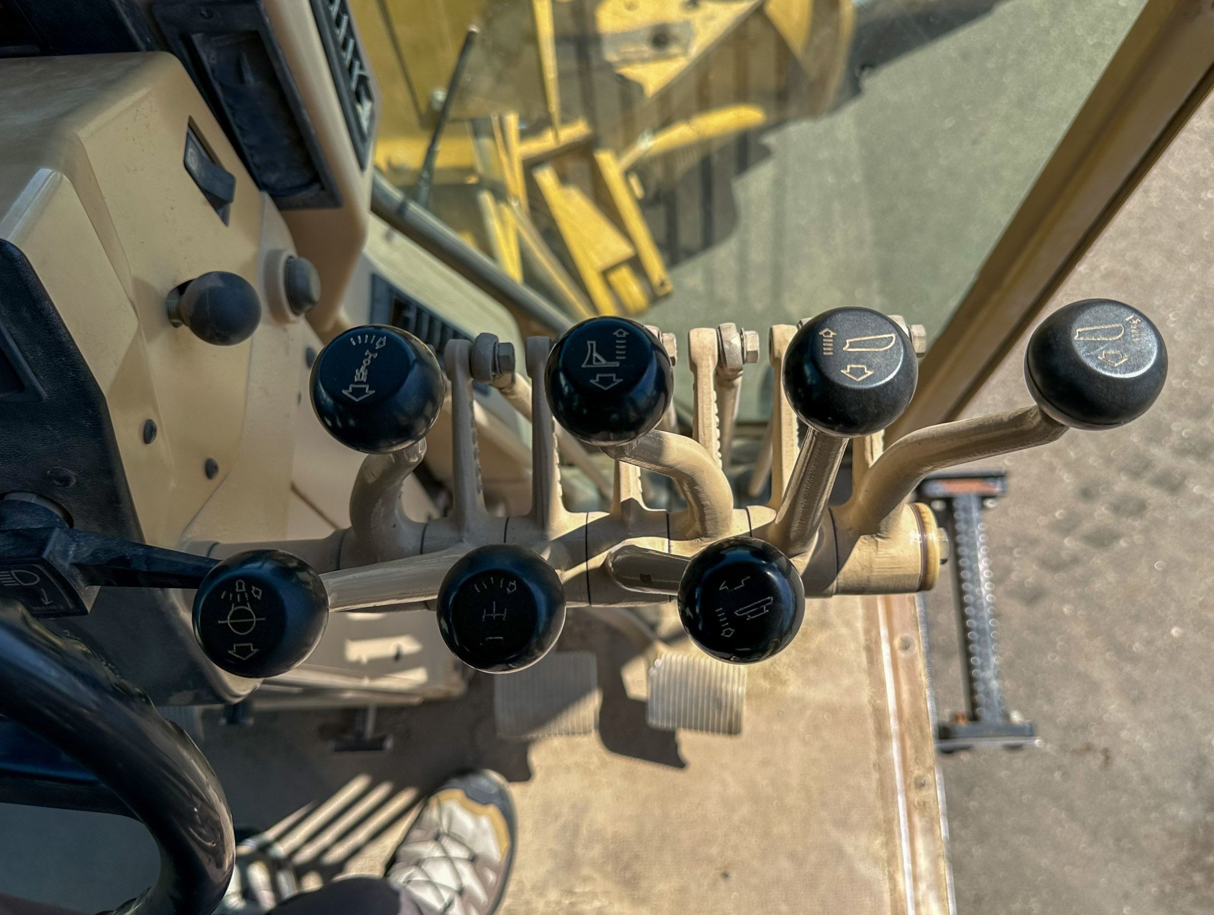 2000 CATERPILLAR 143H - Image 16