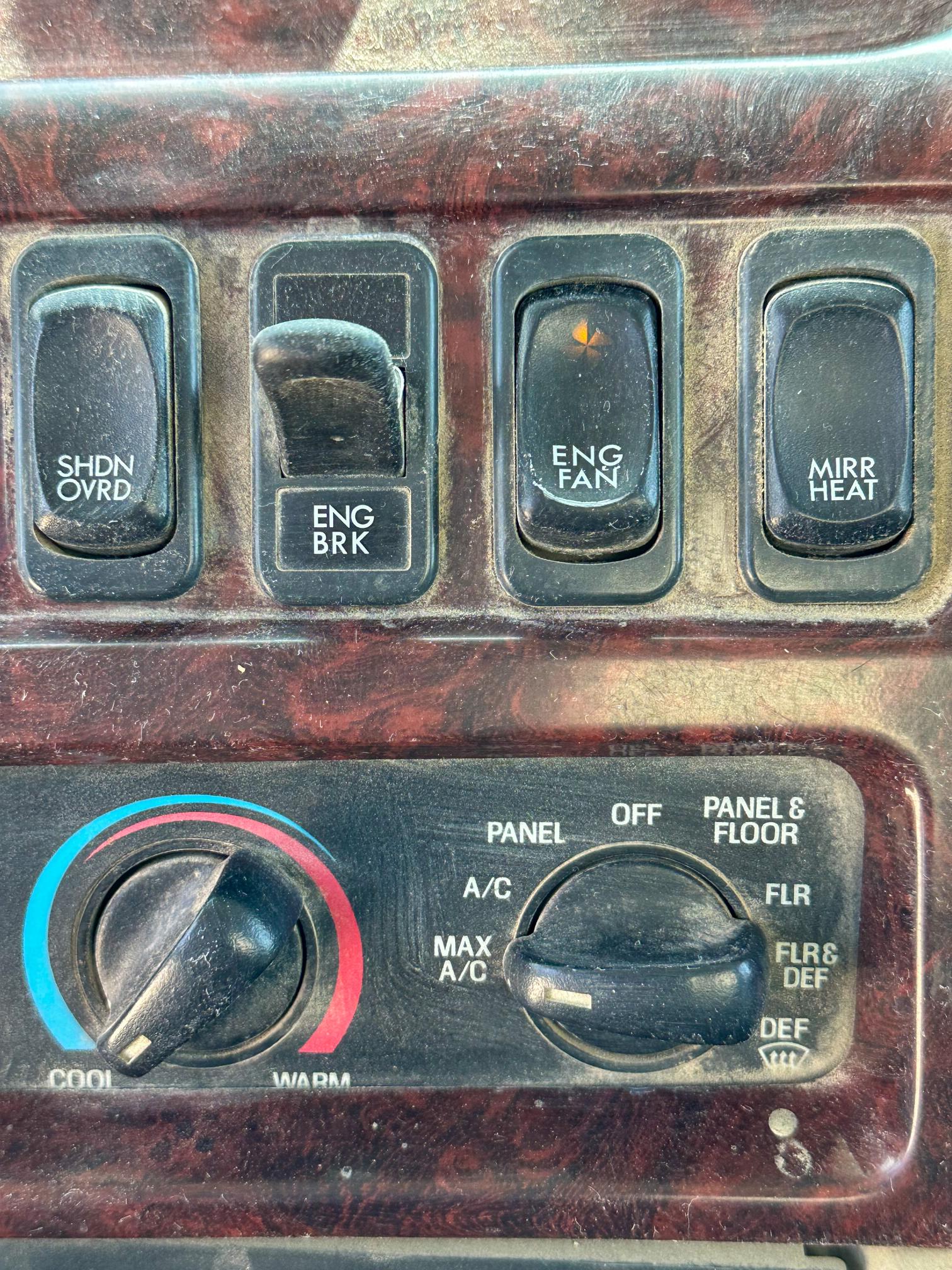 2005 STERLING L9500 - Image 21