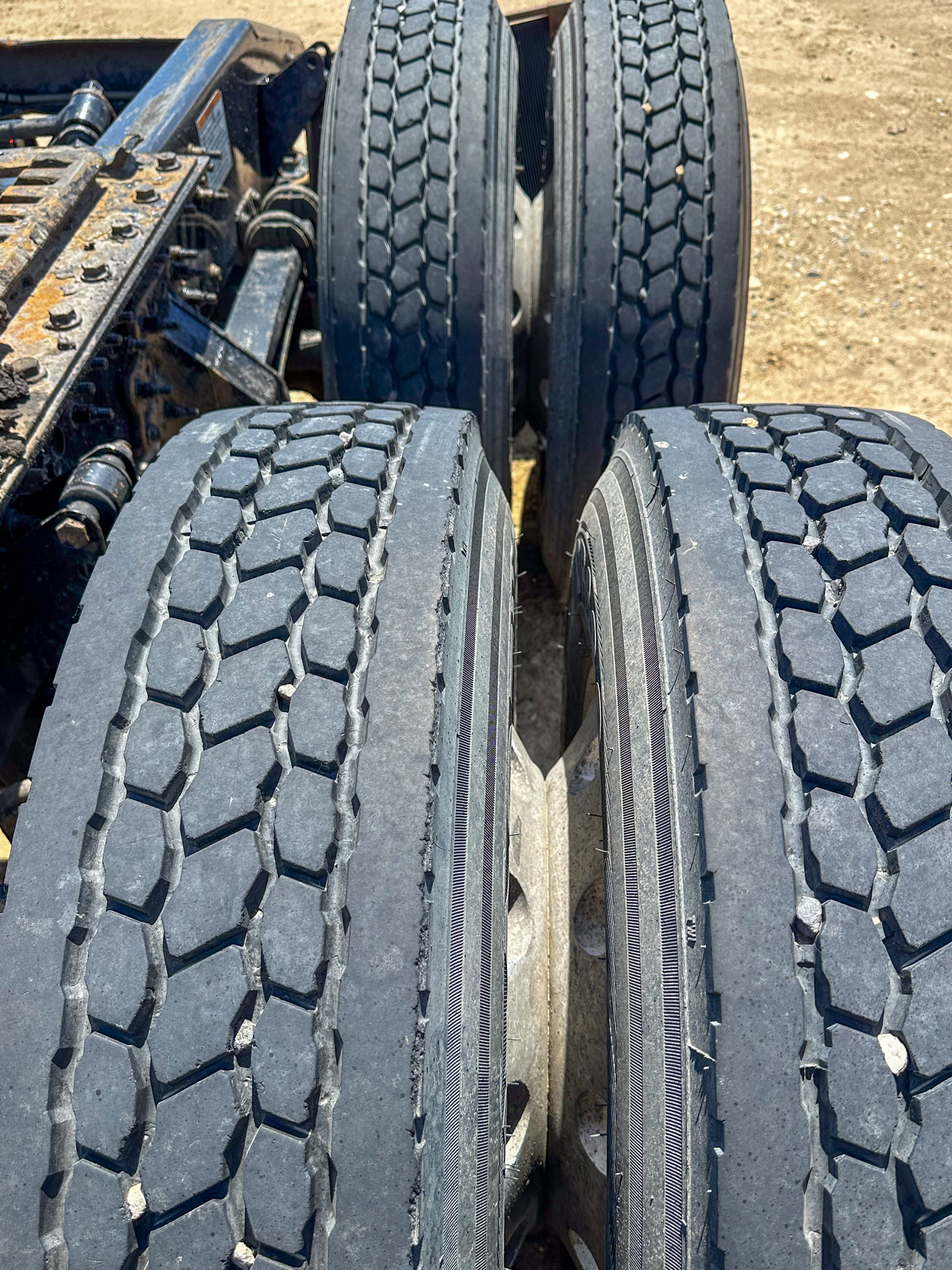 2016 MACK Pinnacle - view 13 of 38