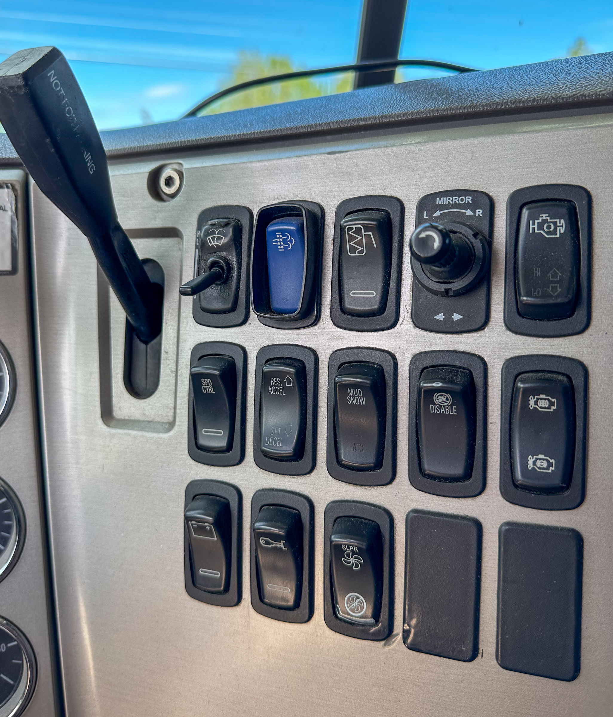 2016 MACK Pinnacle - Image 25