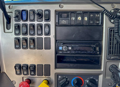 2016 MACK Pinnacle - Image 26