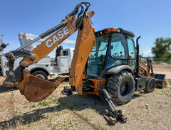 2017 CASE 580 Super N - Image 3