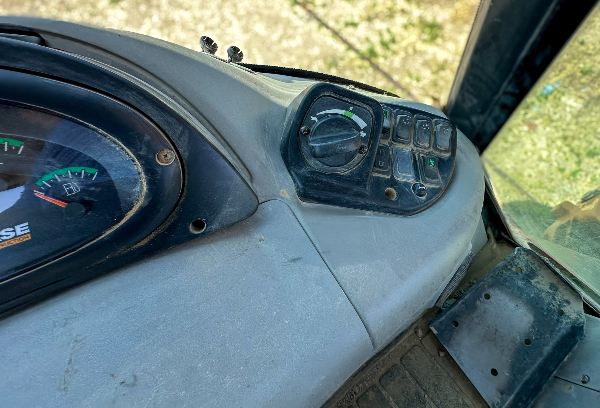 2017 CASE 580 Super N - view 12 of 24