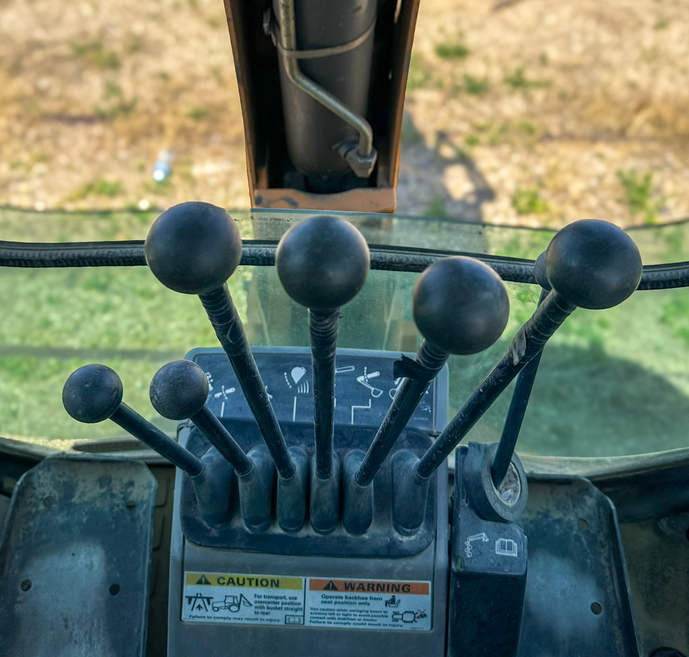 2017 CASE 580 Super N - Image 13