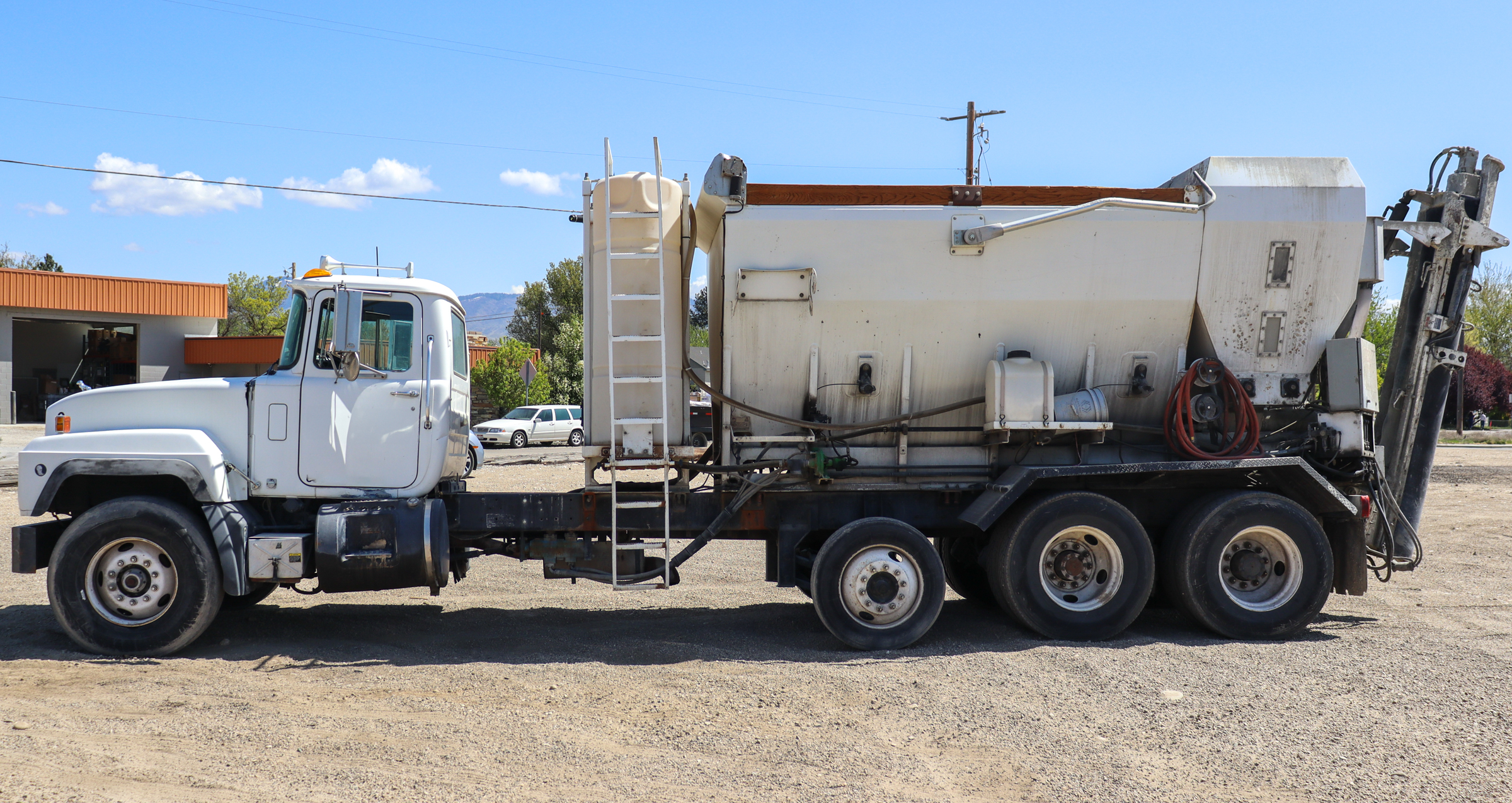 2003 MACK RD690P - Image 3