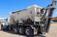 2003 MACK RD690P - Image 4