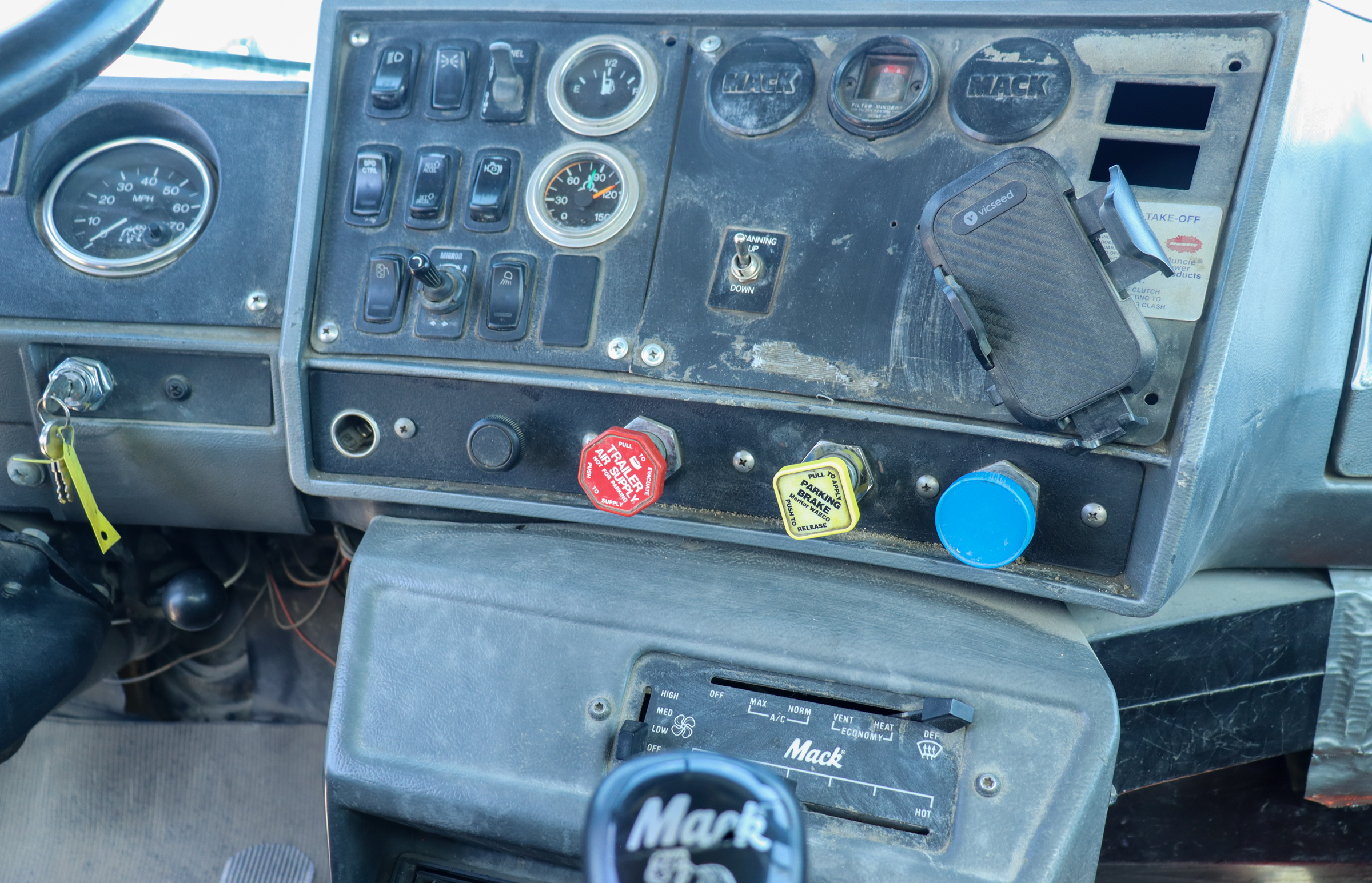 2003 MACK RD690P - Image 13