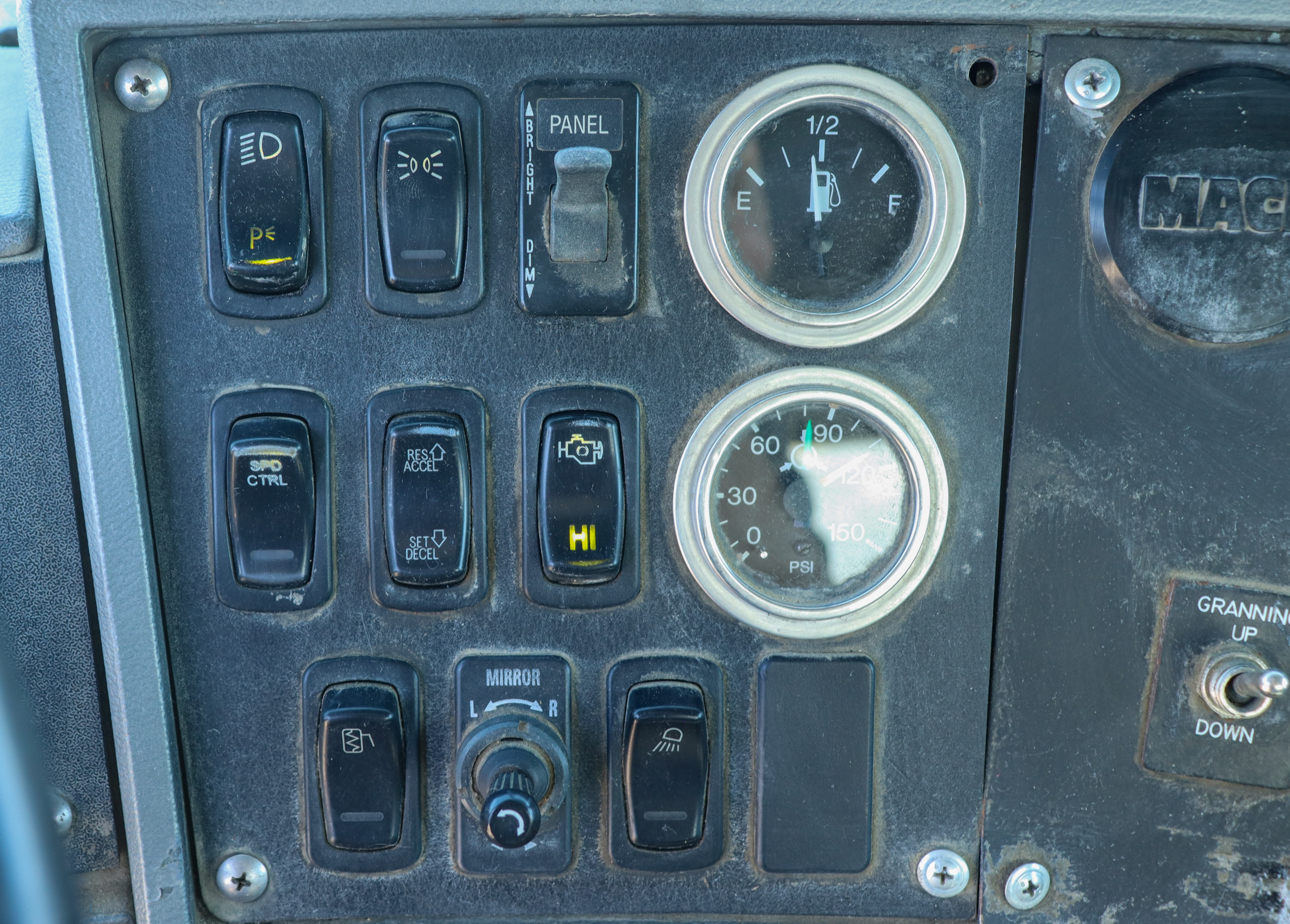 2003 MACK RD690P - Image 15