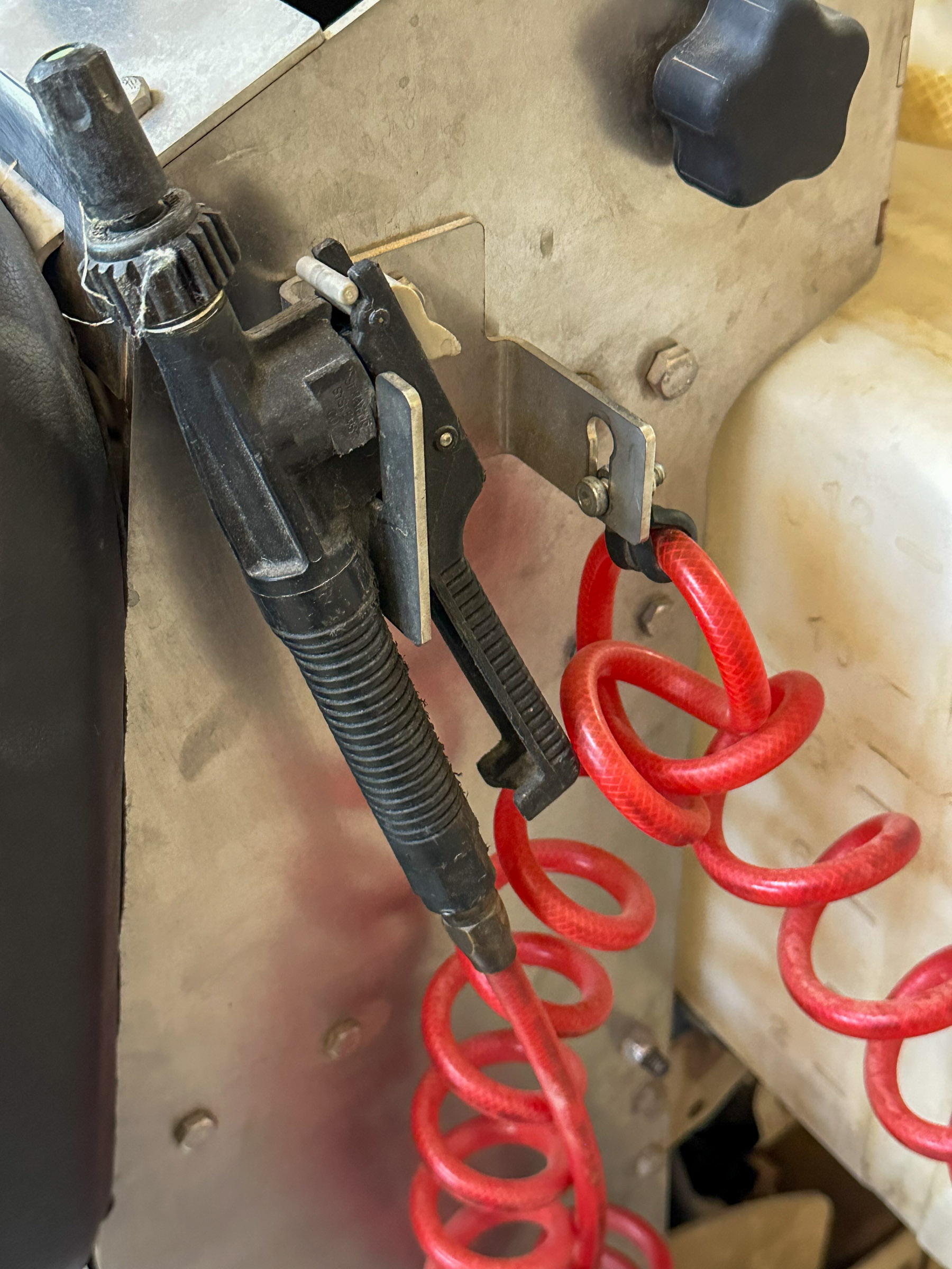 2018 FERRIS MOWERS Spreader/Sprayer - Image 14