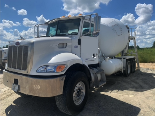 2007 PETERBILT 335