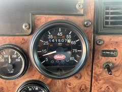 2007 PETERBILT 335 - Image 5