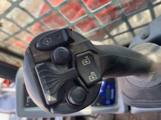 2023 KUBOTA SVL97-2 - view 11 of 25