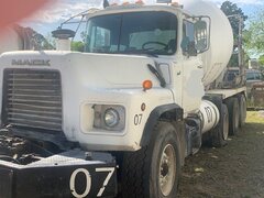 1997 MACK DM690S - Image 4