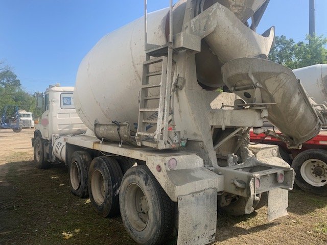 1997 MACK DM690S - view 2 of 9