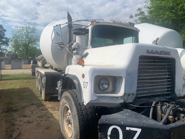 1997 MACK DM690S - view 3 of 9