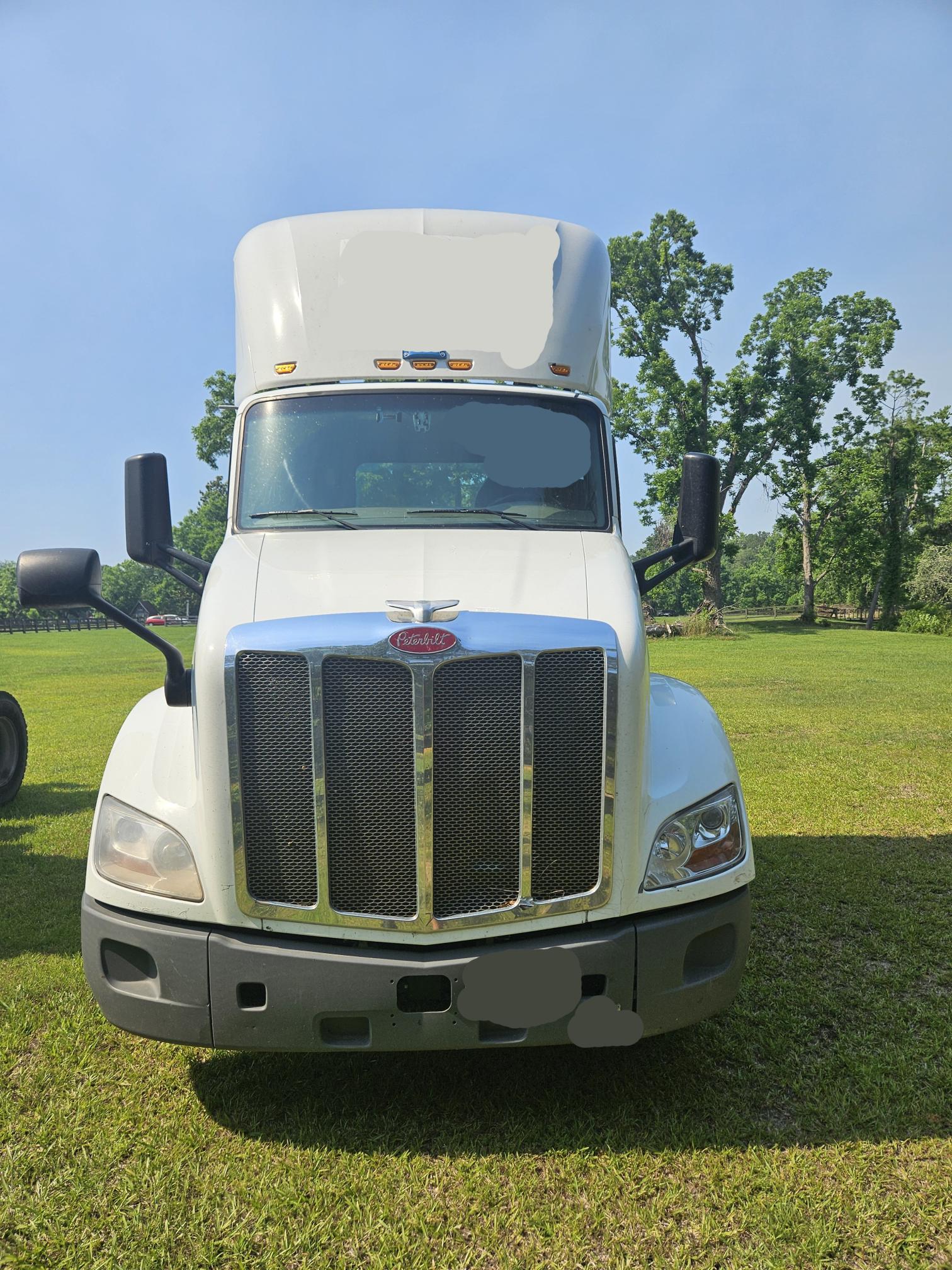 2018 PETERBILT 579 - Image 2