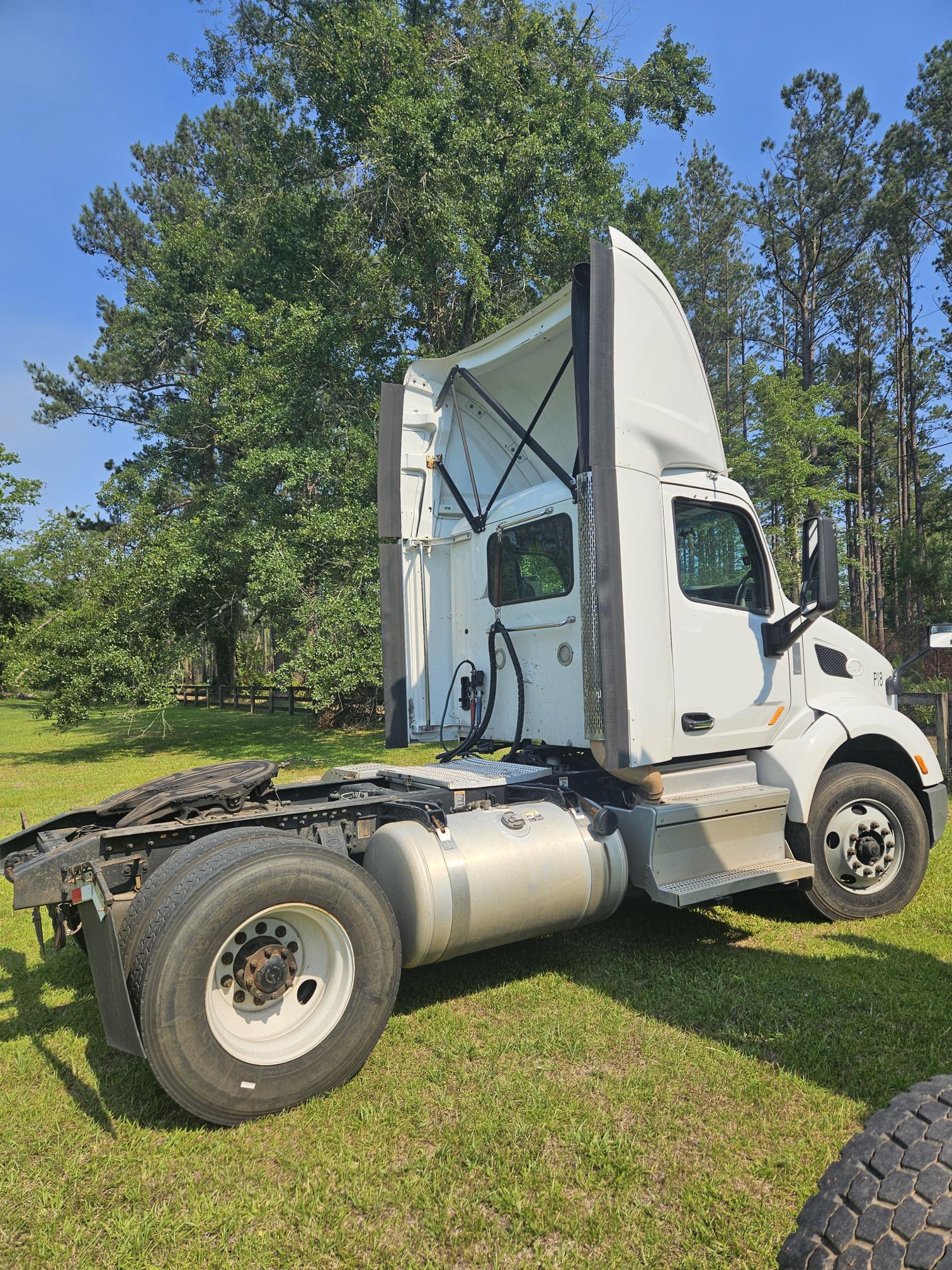 2018 PETERBILT 579