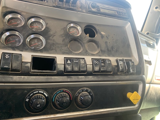 2008 KENWORTH T800 - view 5 of 7