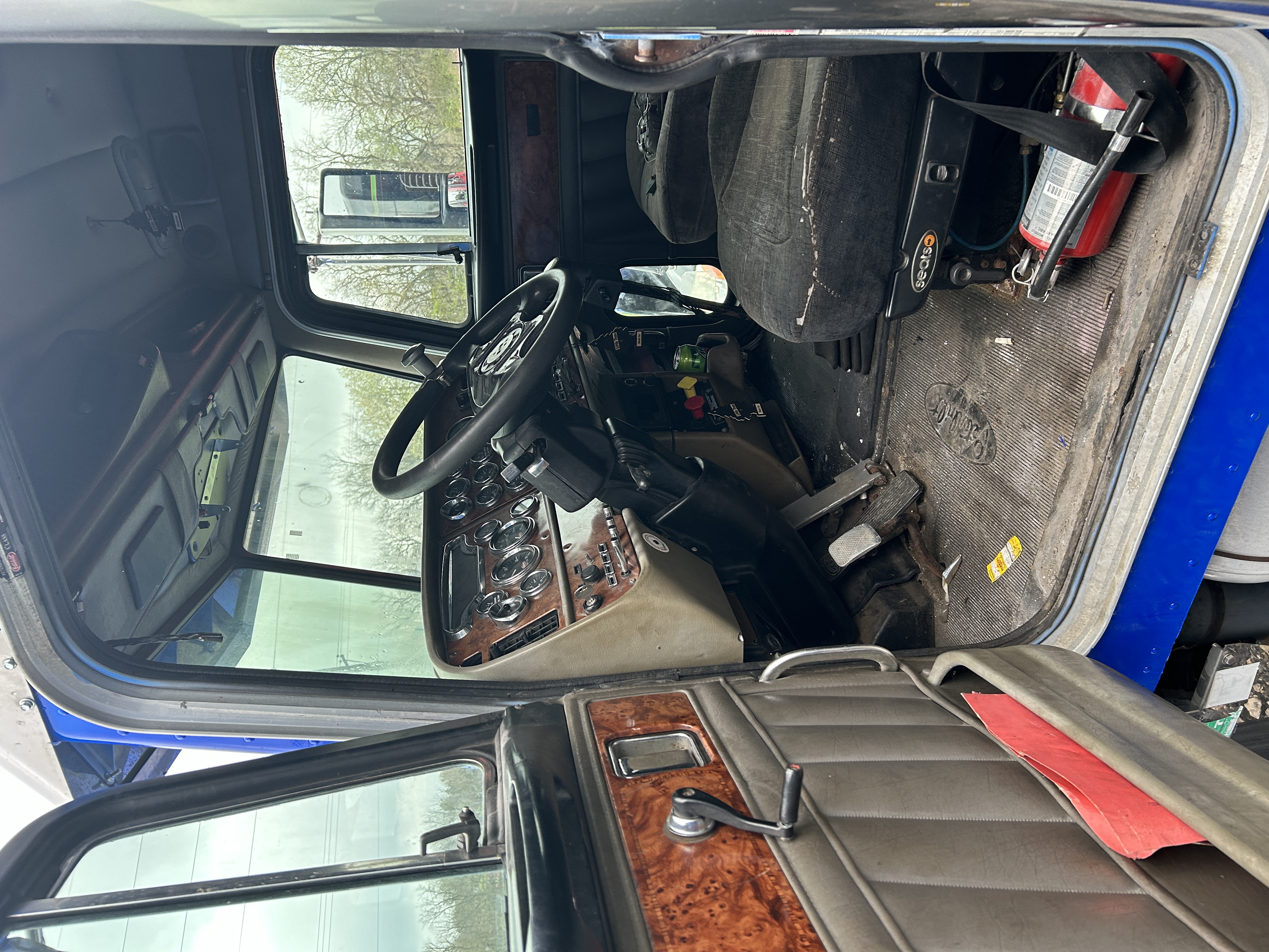 2002 PETERBILT 379 - view 17 of 49