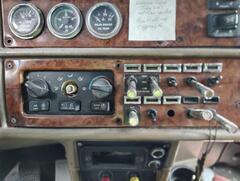 2002 PETERBILT 379 - Image 29