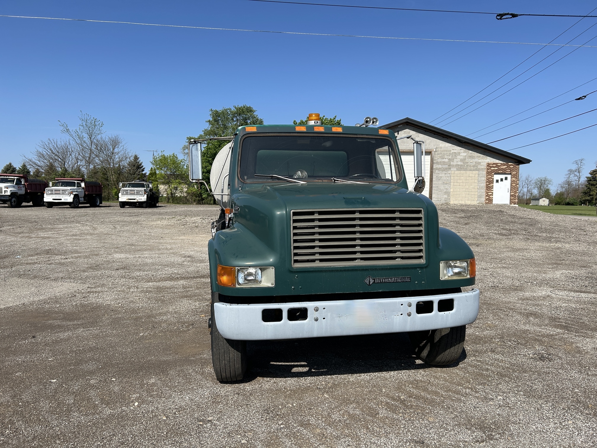 1982 INTERNATIONAL 4700 - Image 2