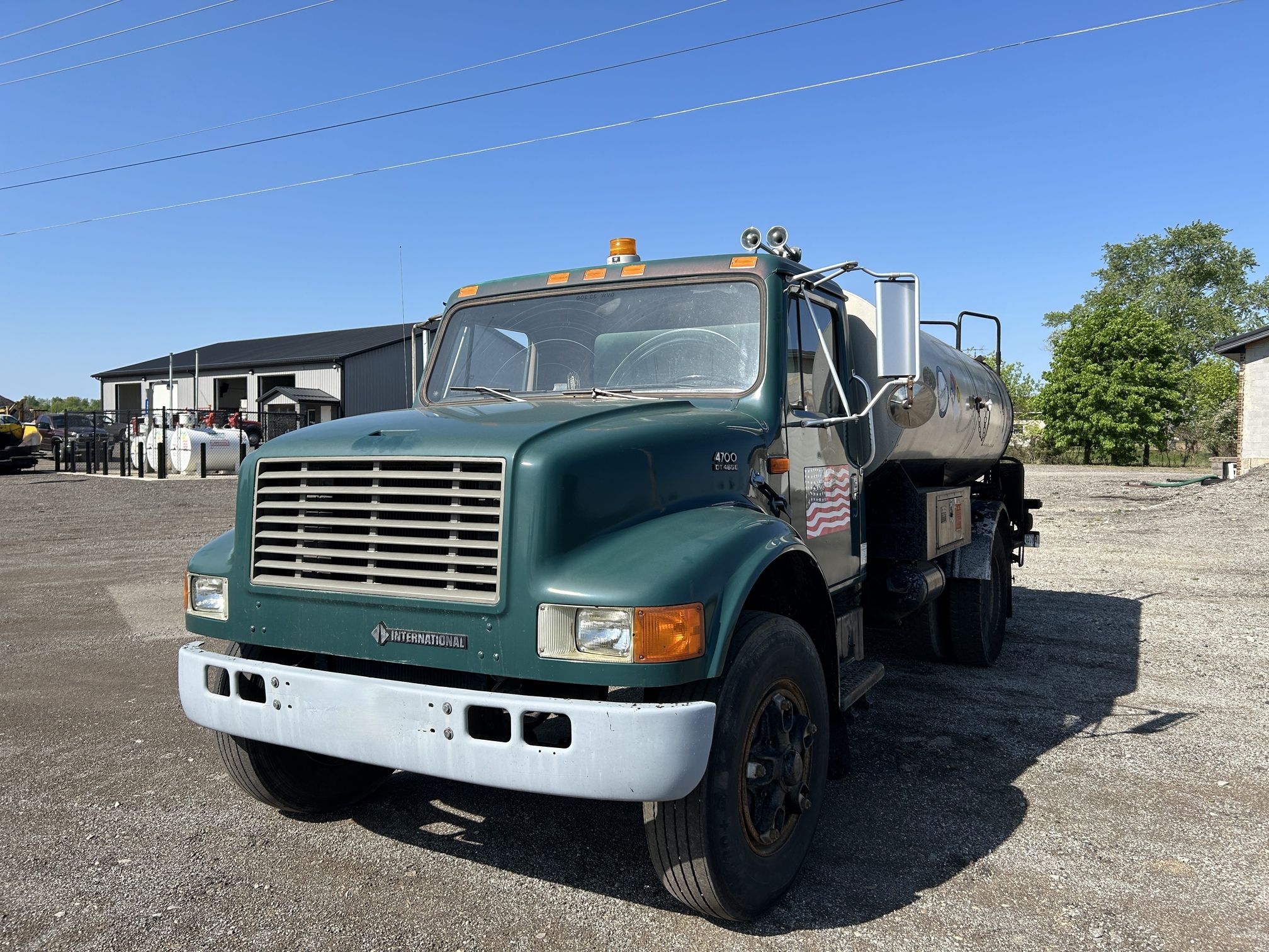 1982 INTERNATIONAL 4700 - Image 3