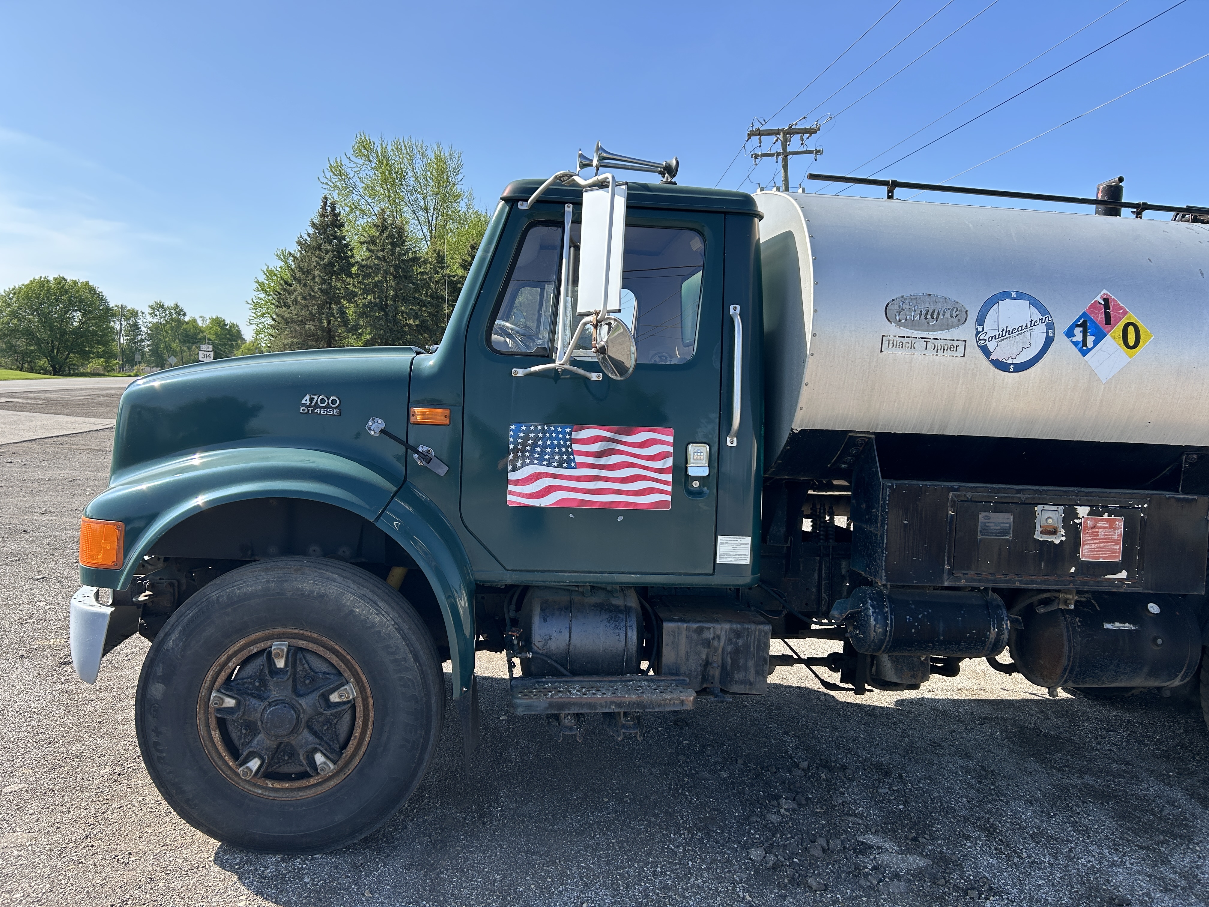 1982 INTERNATIONAL 4700 - Image 7