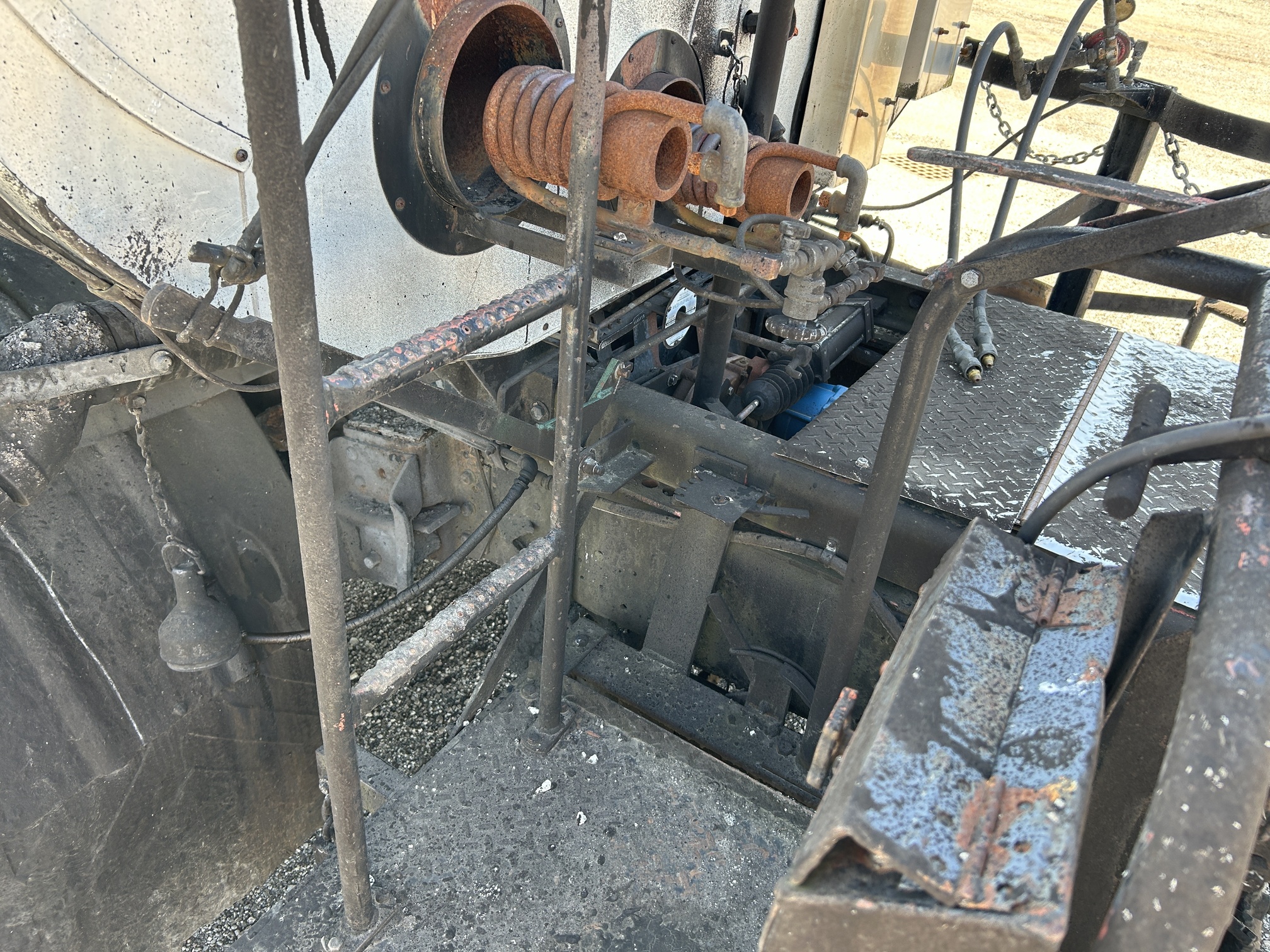 1982 INTERNATIONAL 4700 - Image 17