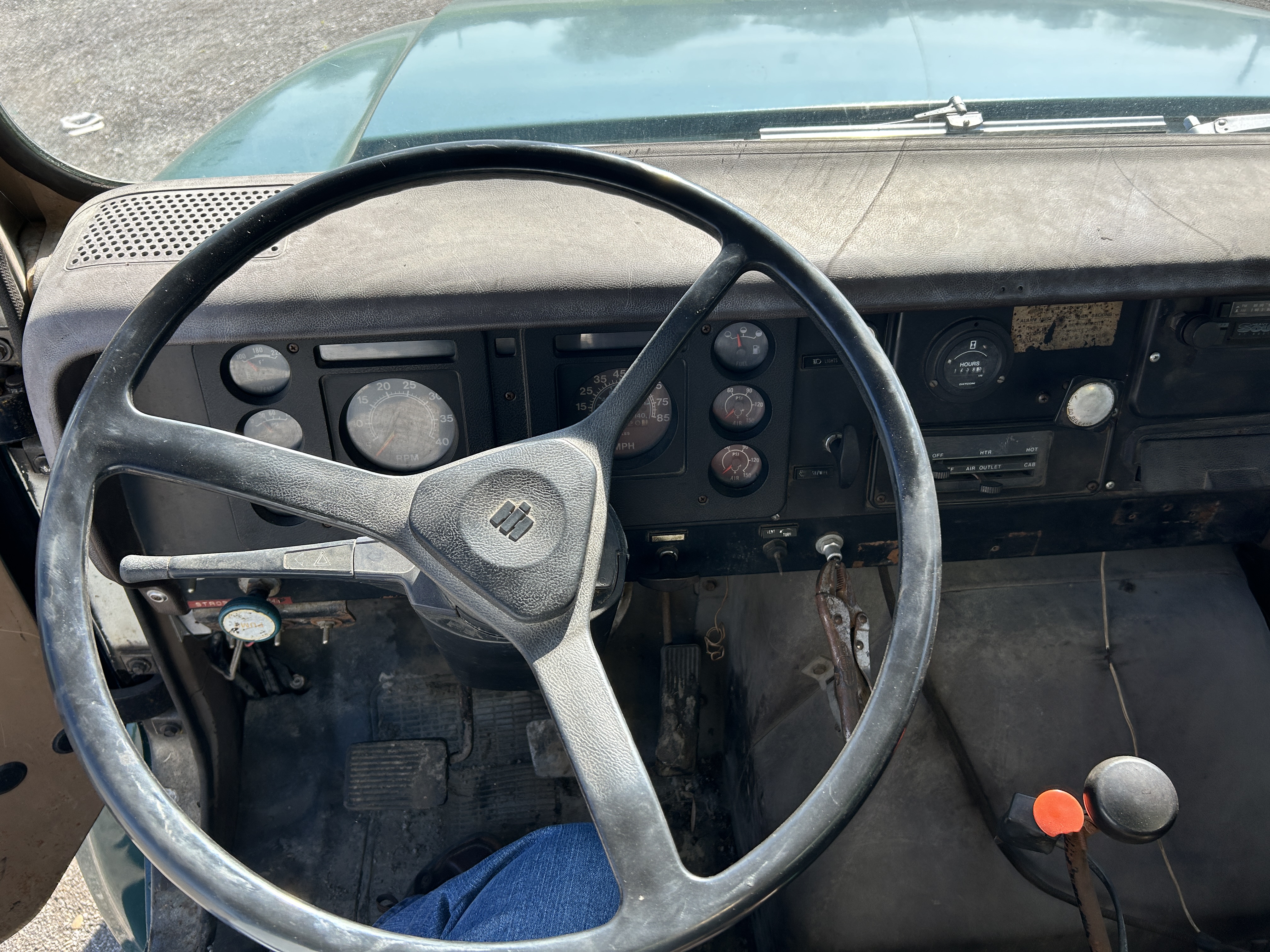 1982 INTERNATIONAL 4700 - Image 26