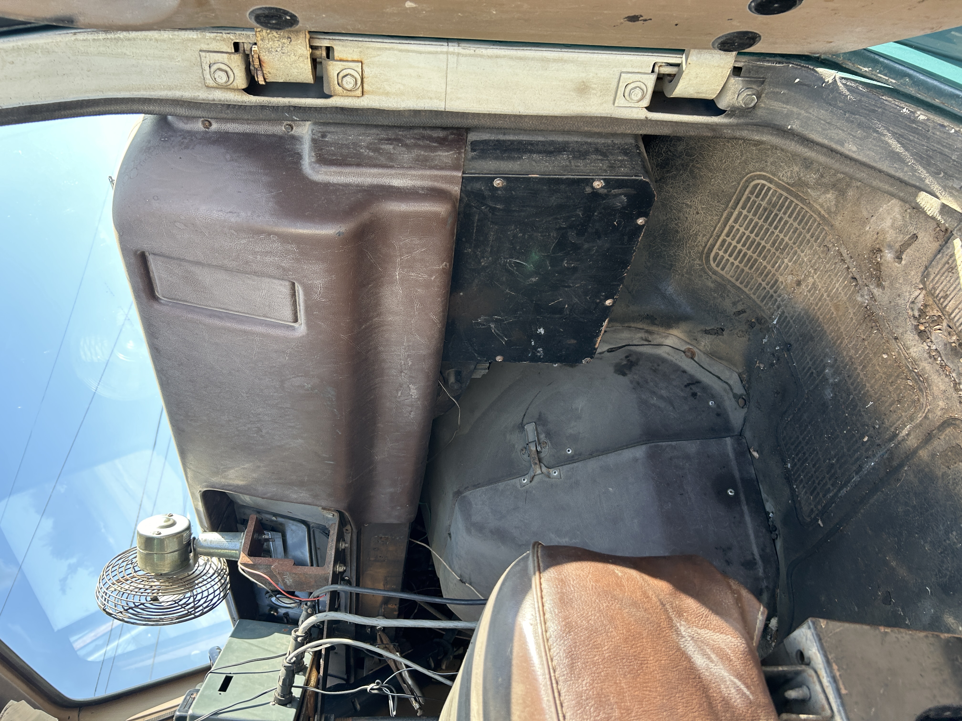 1982 INTERNATIONAL 4700 - Image 33