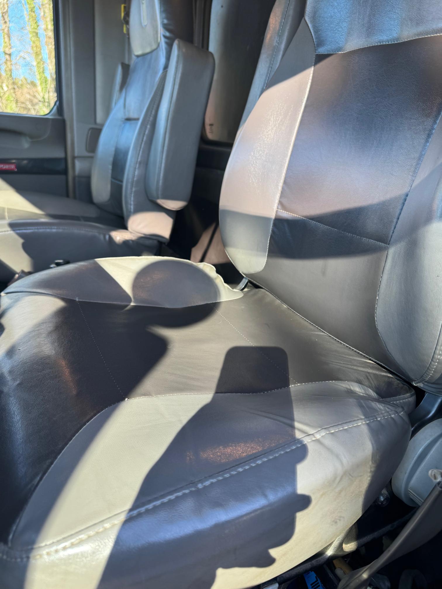 2014 KENWORTH T800 - Image 9