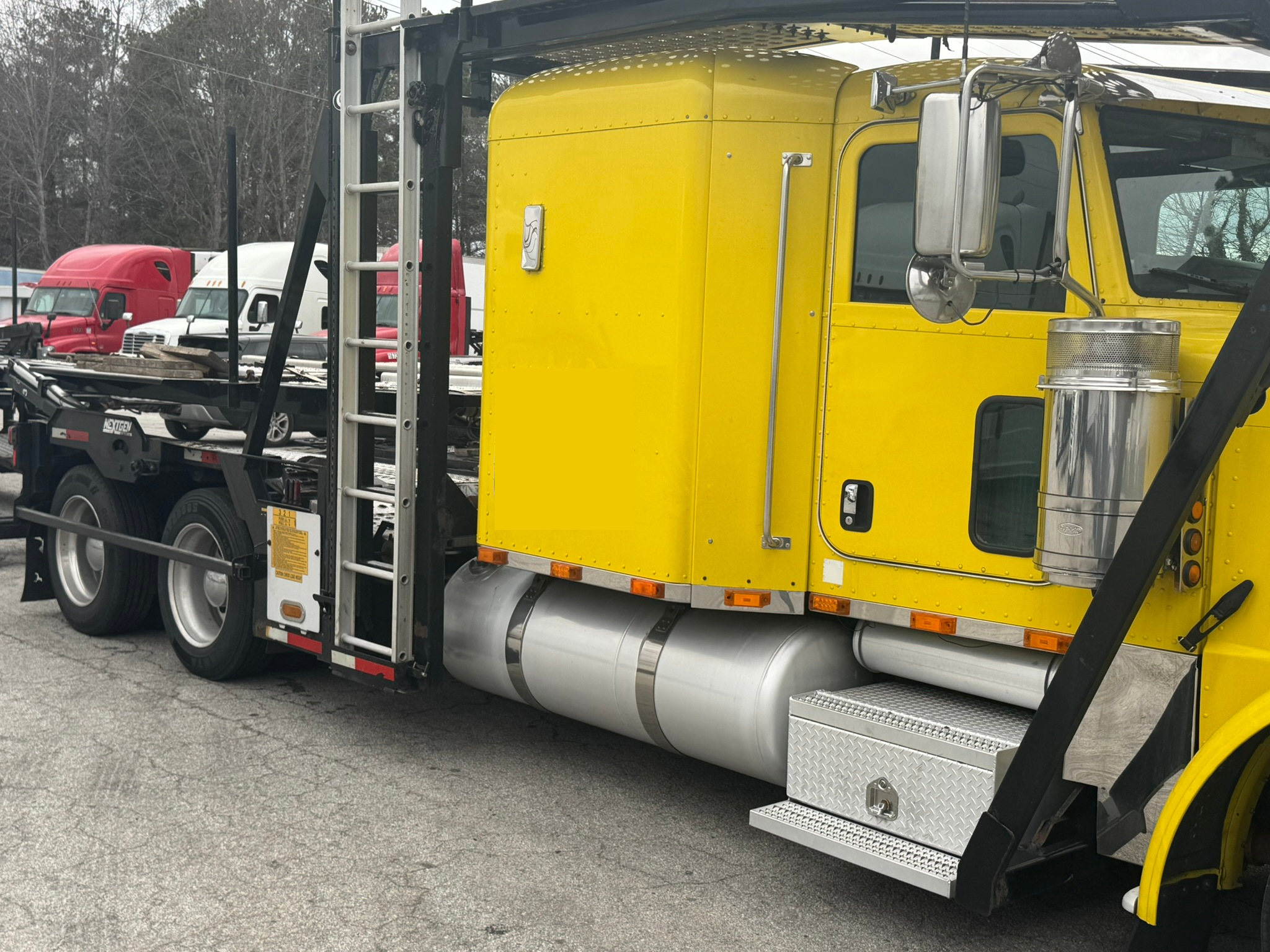 2014 PETERBILT 388 - Image 3