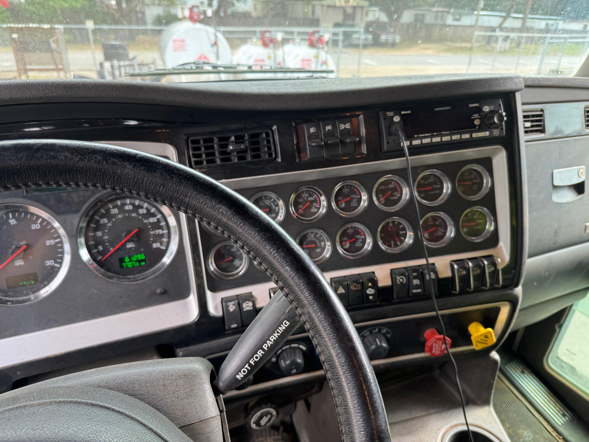 2021 KENWORTH T800 - view 15 of 19