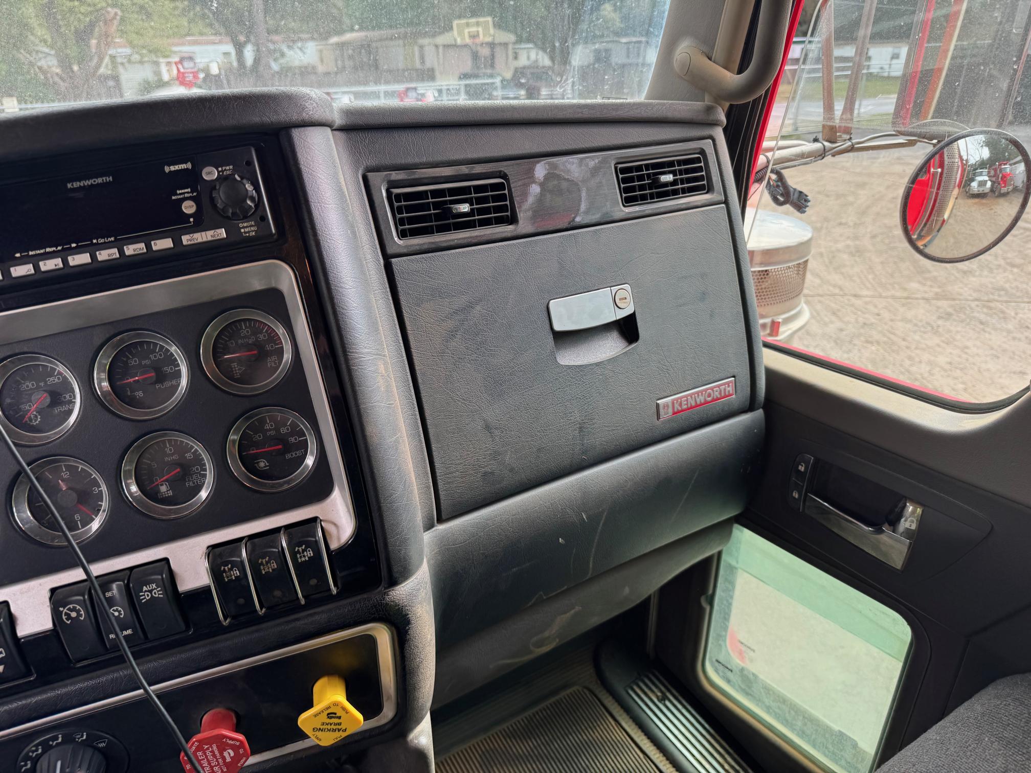 2021 KENWORTH T800 - view 11 of 19