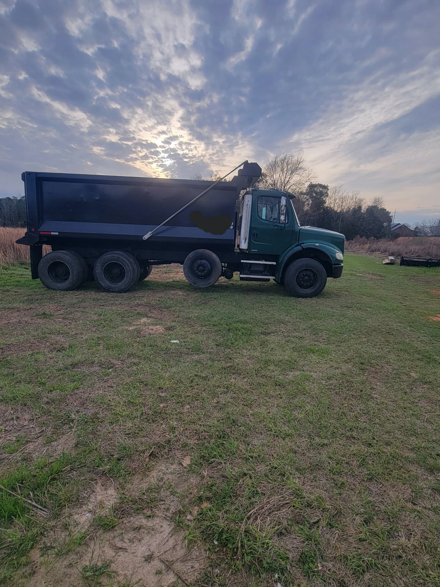 2006 FREIGHTLINER M2 112 - view 2 of 11