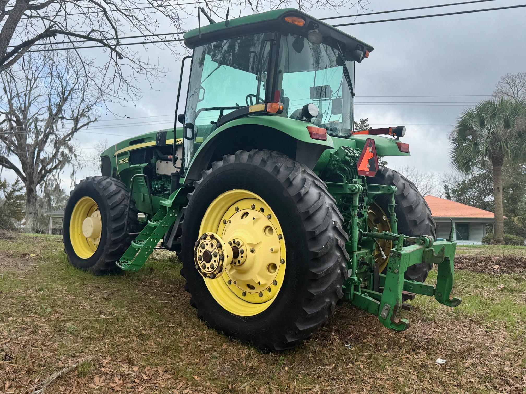 2010 JOHN DEERE 7630 - view 4 of 9