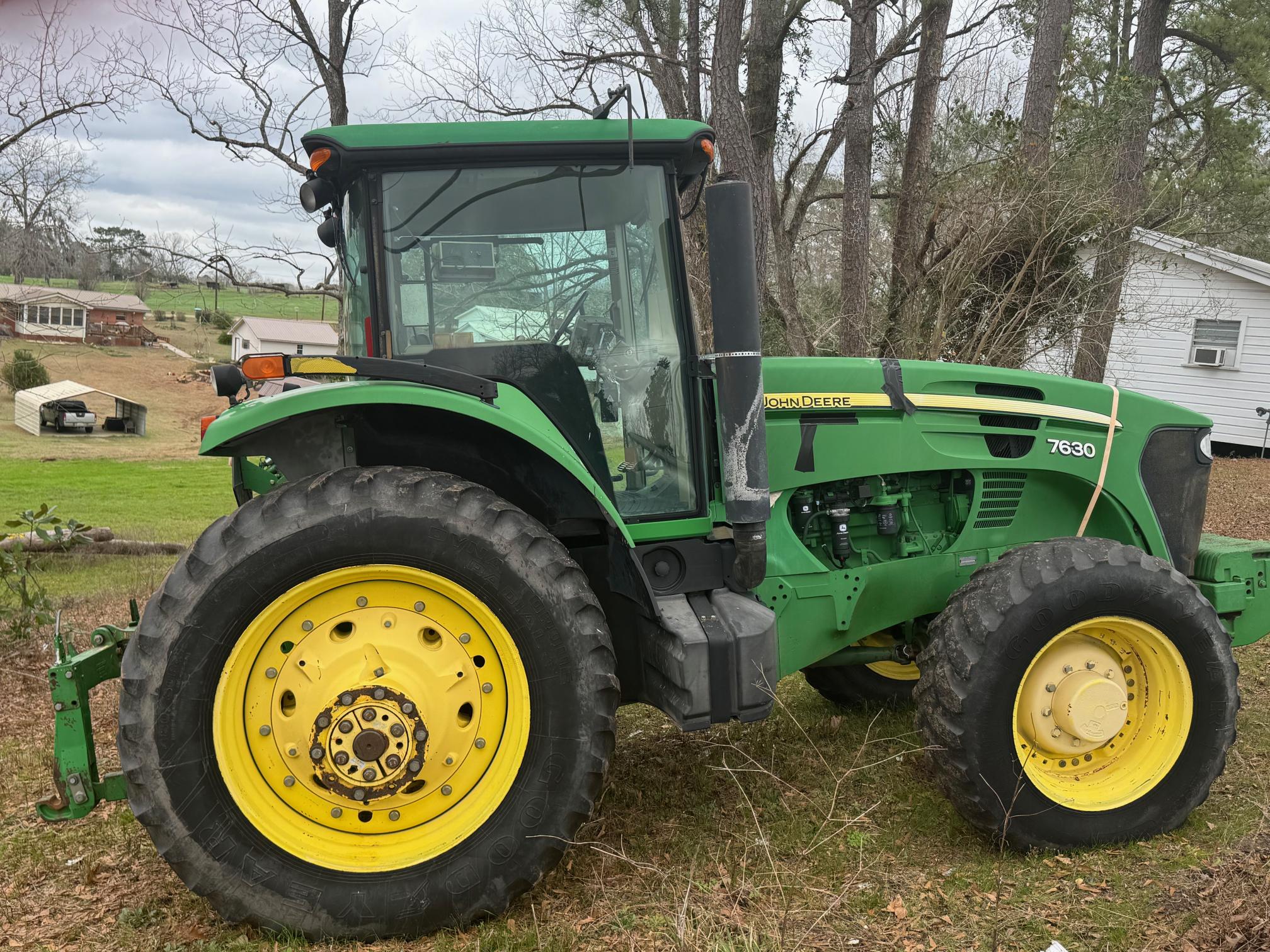 2010 JOHN DEERE 7630 - view 7 of 9