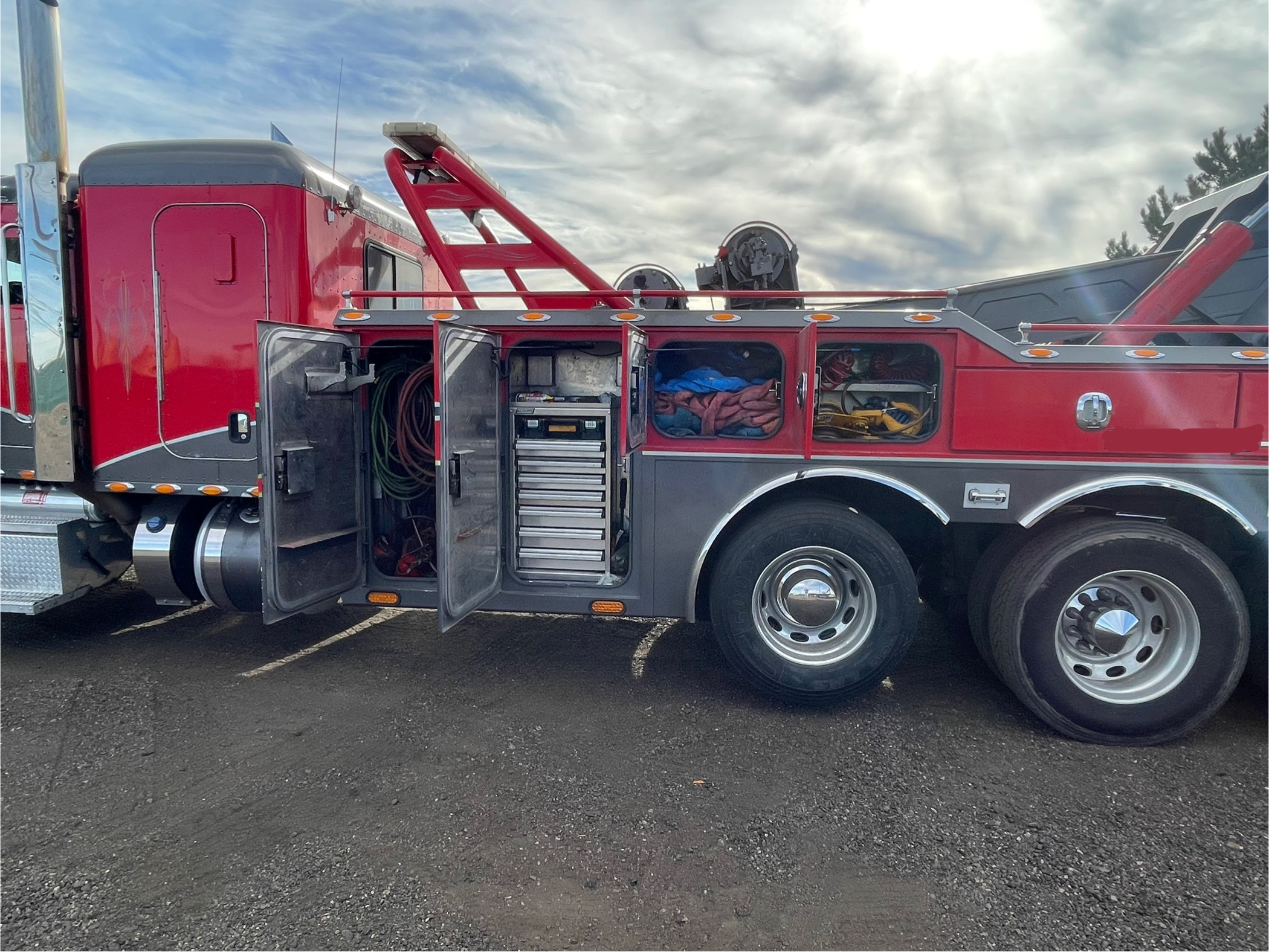 2012 PETERBILT 389 - Image 31