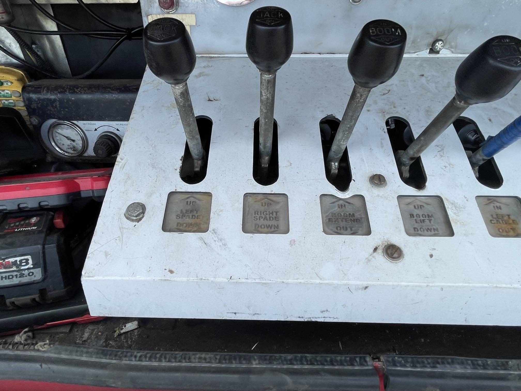 2012 PETERBILT 389 - Image 82